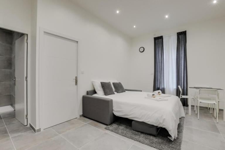 Guestready - 1-Br, 5 Minutes From Train Station Lägenhet Lyon Exteriör bild